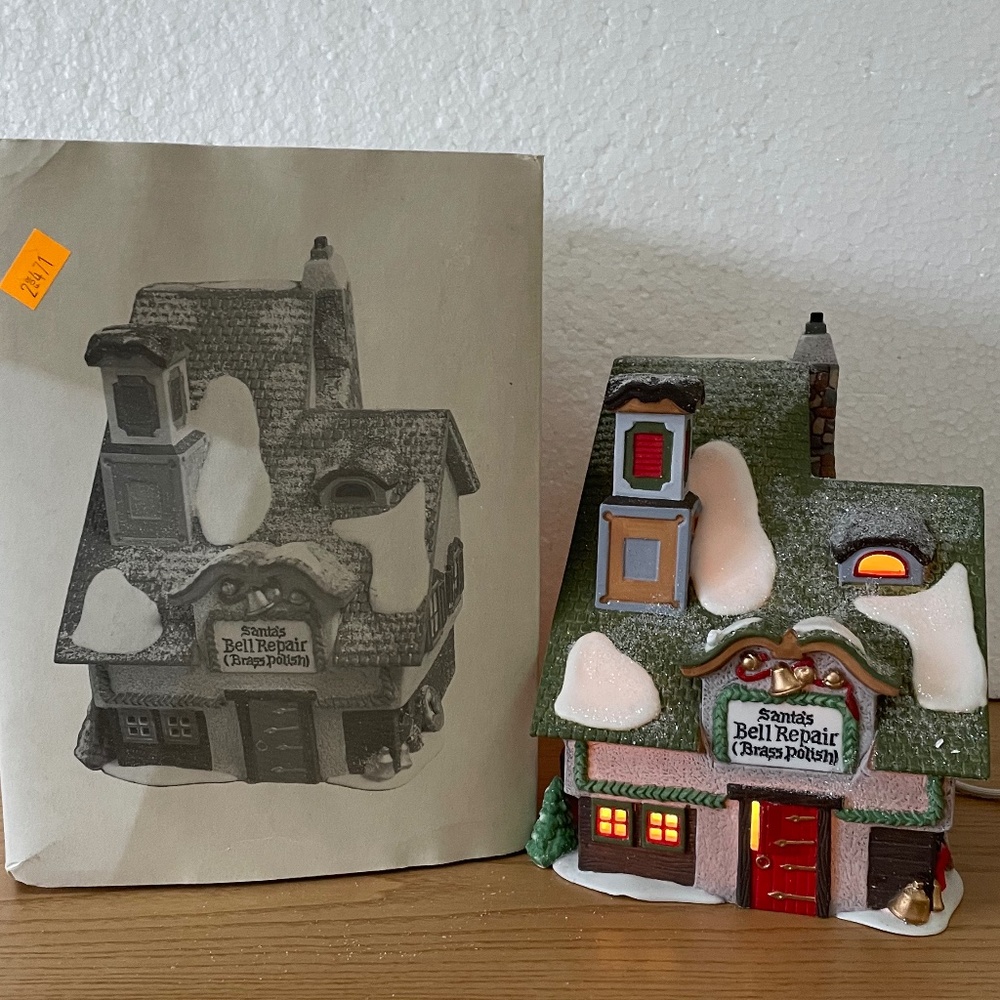 Department 56 Santa's Bell Repair North Pole Series 1996 Christmas Village 56389